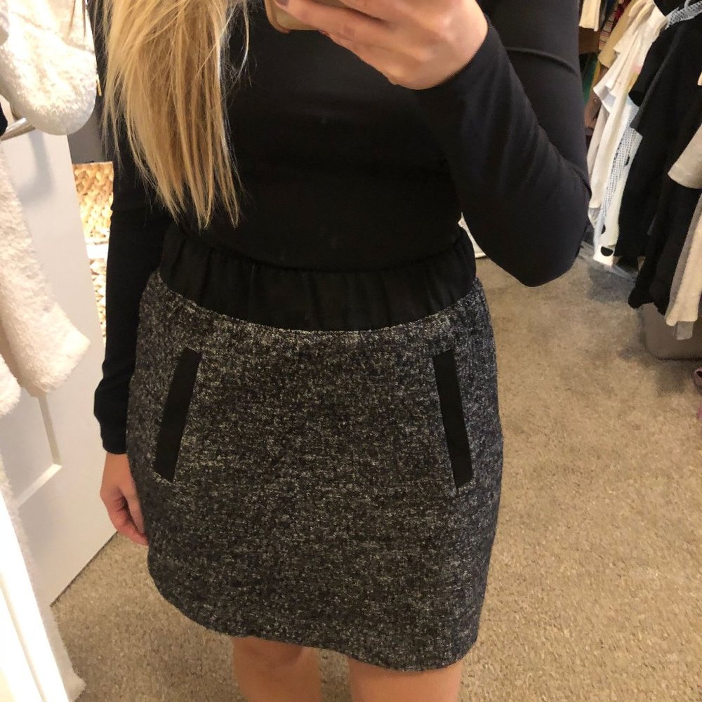 LOFT Petite A Line skirt in black & gray (small)
